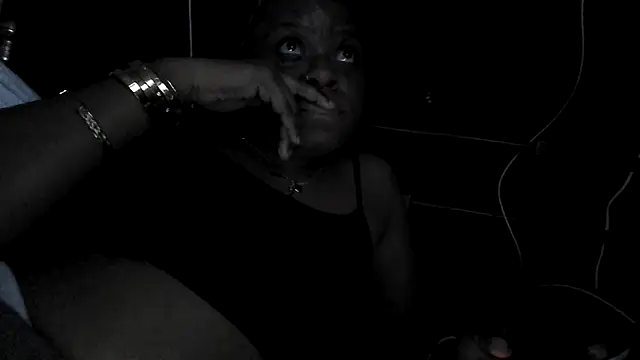 Snapshot of Curvy_AfricanQuinn chatting on 03/22/26, 06:22 Curvy AfricanQuinn online show from 03/22/26, 06:22