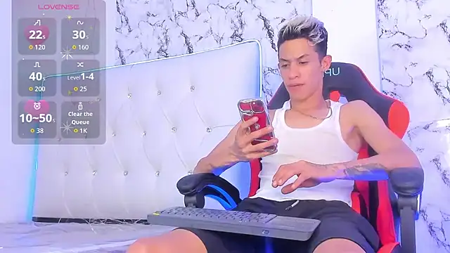 Leonardo-bigcock online show from 04/08/26, 02:22