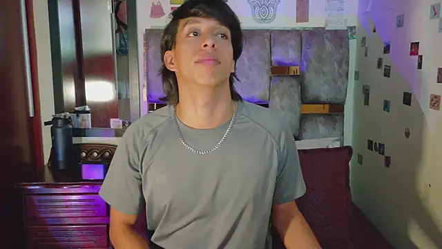 DannyPhantom555 online show from 04/21/26, 09:28