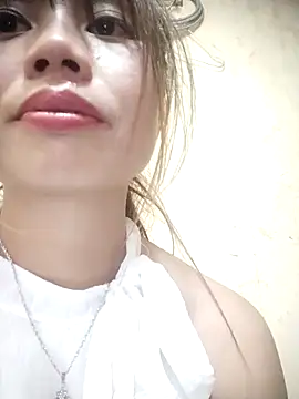 Dung-Thao19 online show from 10/19/25, 01:45