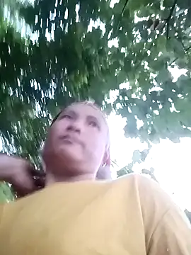 Love-Mama33 online show from 10/20/25, 10:38