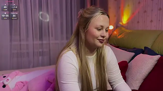 Estella Elwood online show from 03/03/26, 07:53