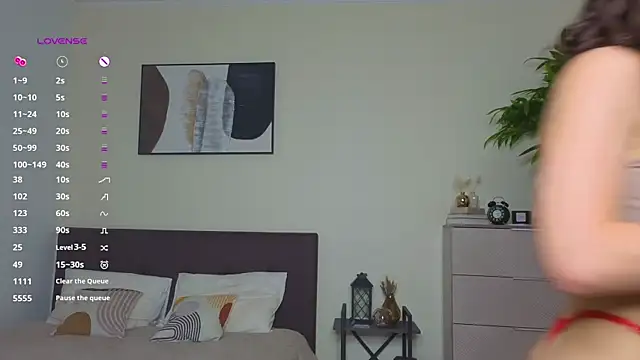 Snapshot of MimiLolll chatting on 10/06/25, 06:38 MimiLolll online show from 10/06/25, 06:38