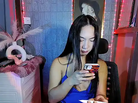 Nathalie Smith19 online show from 04/18/26, 09:37