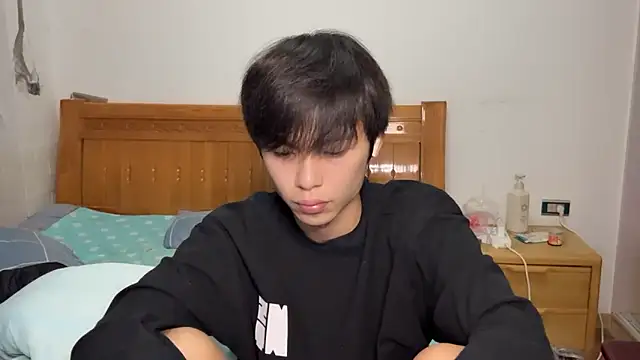 w5206t online show from 10/26/25, 01:06