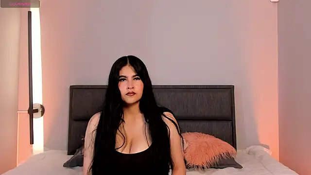 Emma  clark  online show from 07/27/26, 07:54