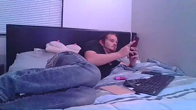 Eclipticice94 online show from 10/30/25, 04:25