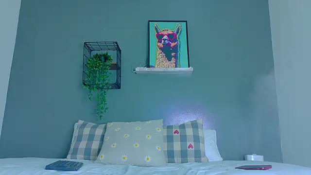 Nickifox   online show from 11/17/25, 07:41