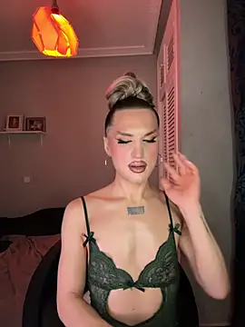 lacattiva online show from 10/14/25, 02:34