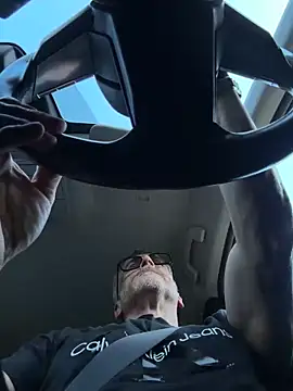 Axl hot online show from 04/07/26, 03:34