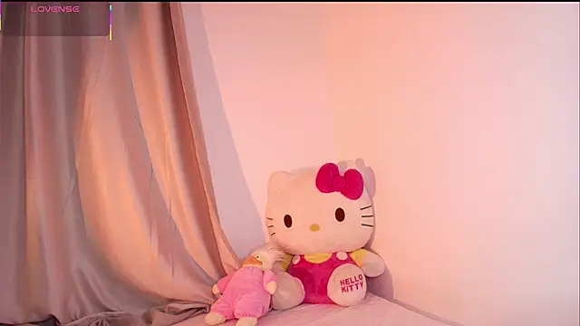 dulceangel   online show from 10/24/25, 04:20