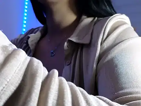 feraveline online show from 10/19/25, 11:27