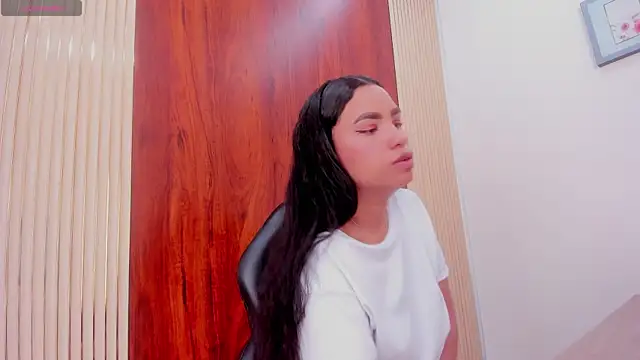 KhateAndersson online show from 01/07/26, 08:22