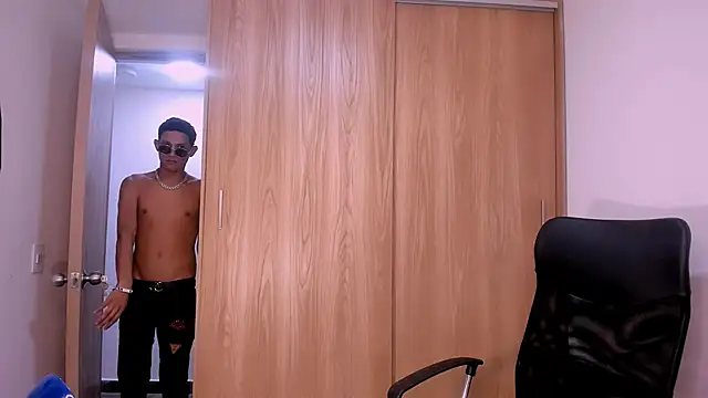 Toy boy777 online show from 02/12/26, 09:15