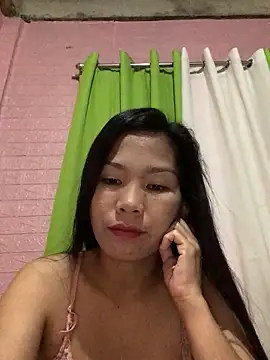 Snapshot of Cleo17 chatting on 05/11/26, 02:12 Cleo17 online show from 05/11/26, 02:12