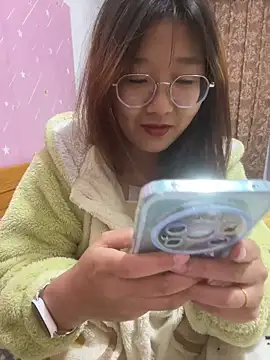 sisi-maiden online show from 03/19/26, 10:41