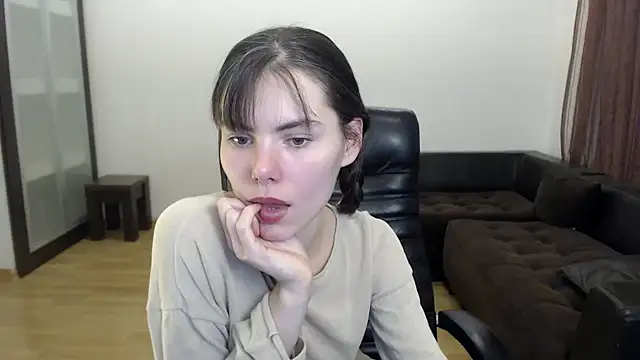 Snapshot of AmelieReve chatting on 10/21/25, 03:57 AmelieReve online show from 10/21/25, 03:57