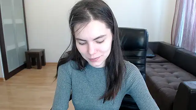 Snapshot of AmelieReve chatting on 10/26/25, 10:43 AmelieReve online show from 10/26/25, 10:43