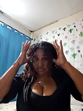 Avannay online show from 04/18/26, 01:42