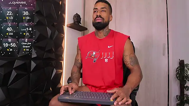 Snapshot of OstinDaniels chatting on 11/19/25, 11:38 OstinDaniels online show from 11/19/25, 11:38