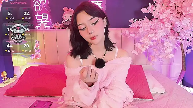 Shizuko  online show from 03/12/26, 09:43