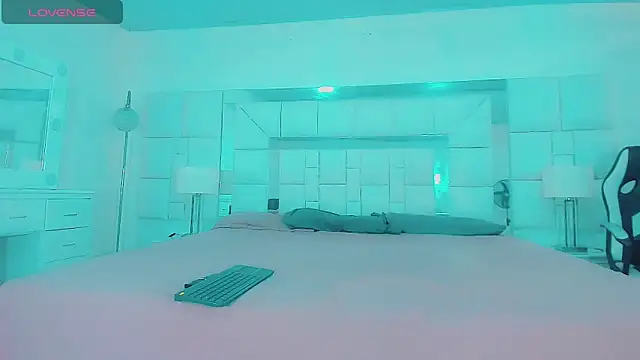 Britany montiel online show from 01/10/26, 07:15