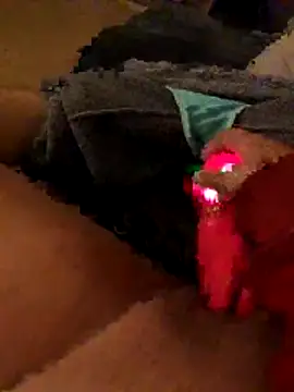 Snapshot of zeousseelphie chatting on 10/25/25, 07:19 zeousseelphie online show from 10/25/25, 07:19