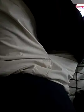 Snapshot of moreno-one chatting on 09/14/25, 05:06 moreno-one online show from 09/14/25, 05:06