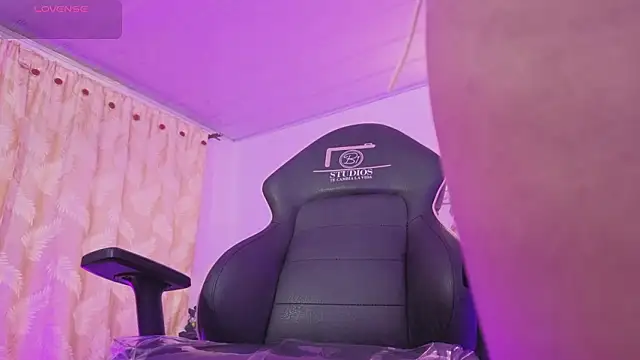 ZURY TAY online show from 03/27/26, 12:05