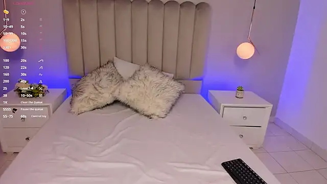 Snapshot of Dani_rosse_ chatting on 09/30/25, 12:43 Dani rosse online show from 09/30/25, 12:43