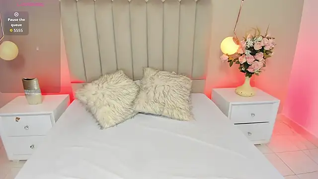 Snapshot of Dani_rosse_ chatting on 11/08/25, 12:49 Dani rosse online show from 11/08/25, 12:49