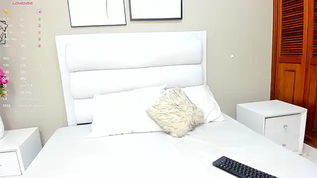 Snapshot of Dani_rosse_ chatting on 02/12/26, 12:55 Dani rosse online show from 02/12/26, 12:55