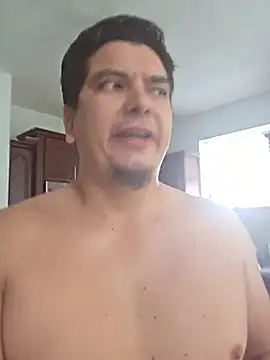 Snapshot of lucho8690 chatting on 06/10/26, 12:59 lucho8690 online show from 06/10/26, 12:59