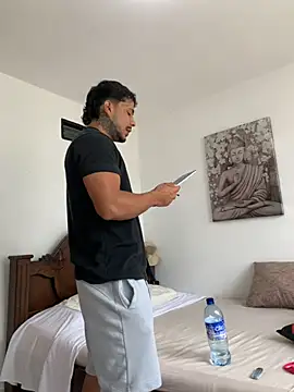 DeimonOficial online show from 11/11/25, 02:50