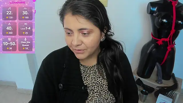 TifanyAmazinng online show from 09/26/25, 12:31