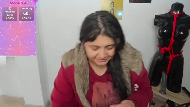 TifanyAmazinng online show from 09/29/25, 12:43