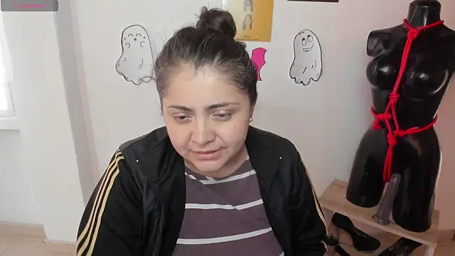 TifanyAmazinng online show from 10/08/25, 12:47