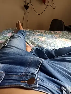 Snapshot of comobucetinhas chatting on 09/12/25, 07:03 comobucetinhas online show from 09/12/25, 07:03