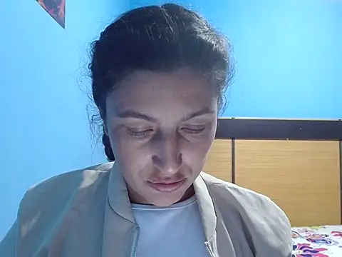 SarahFriendly online show from 04/24/26, 02:36