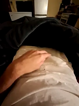 Snapshot of lapousse3 chatting on 10/18/25, 04:26 lapousse3 online show from 10/18/25, 04:26