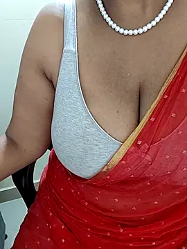 tami lavanya online show from 10/16/25, 04:24