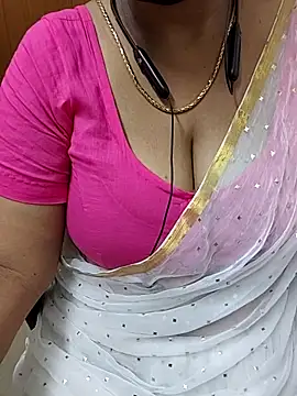 Snapshot of tami_lavanya chatting on 06/11/26, 06:06 tami lavanya online show from 06/11/26, 06:06