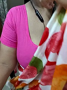Snapshot of tami_lavanya chatting on 06/17/26, 06:38 tami lavanya online show from 06/17/26, 06:38