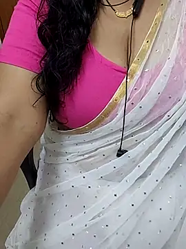 Snapshot of tami_lavanya chatting on 06/27/26, 06:02 tami lavanya online show from 06/27/26, 06:02