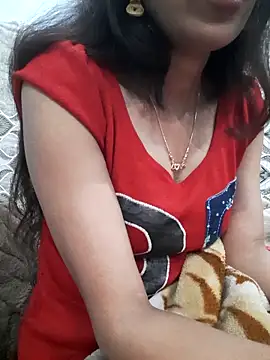 Aarti-kumri online show from 12/22/25, 07:33