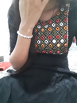 Aarti-kumri online show from 04/21/26, 07:50