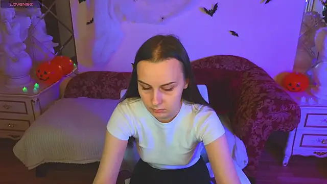 Kelly Cartier online show from 10/17/25, 12:30