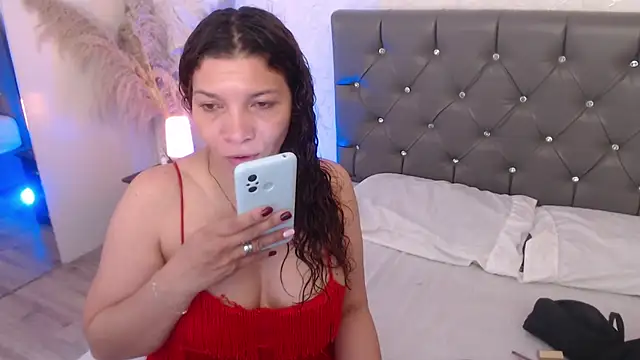 Serena Houstonn online show from 05/12/26, 10:34