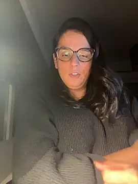 Snapshot of hottyFcup chatting on 09/25/25, 06:22 hottyFcup online show from 09/25/25, 06:22