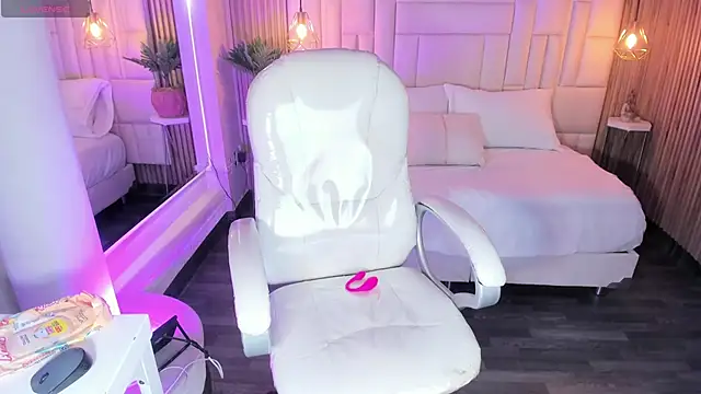 DulceGreem online show from 12/17/25, 11:38